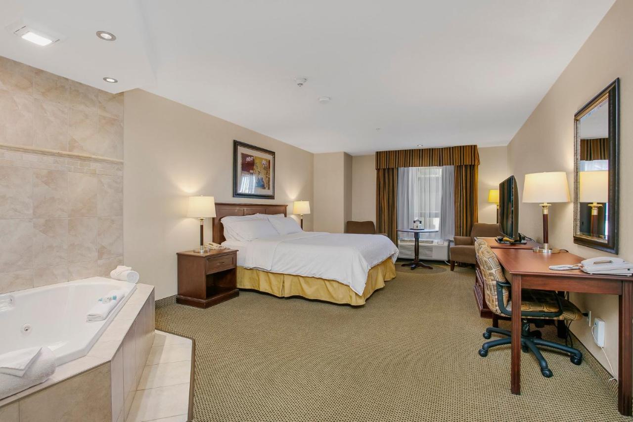 Holiday Inn Express Hotel & Suites - Slave Lake By Ihg Exteriér fotografie
