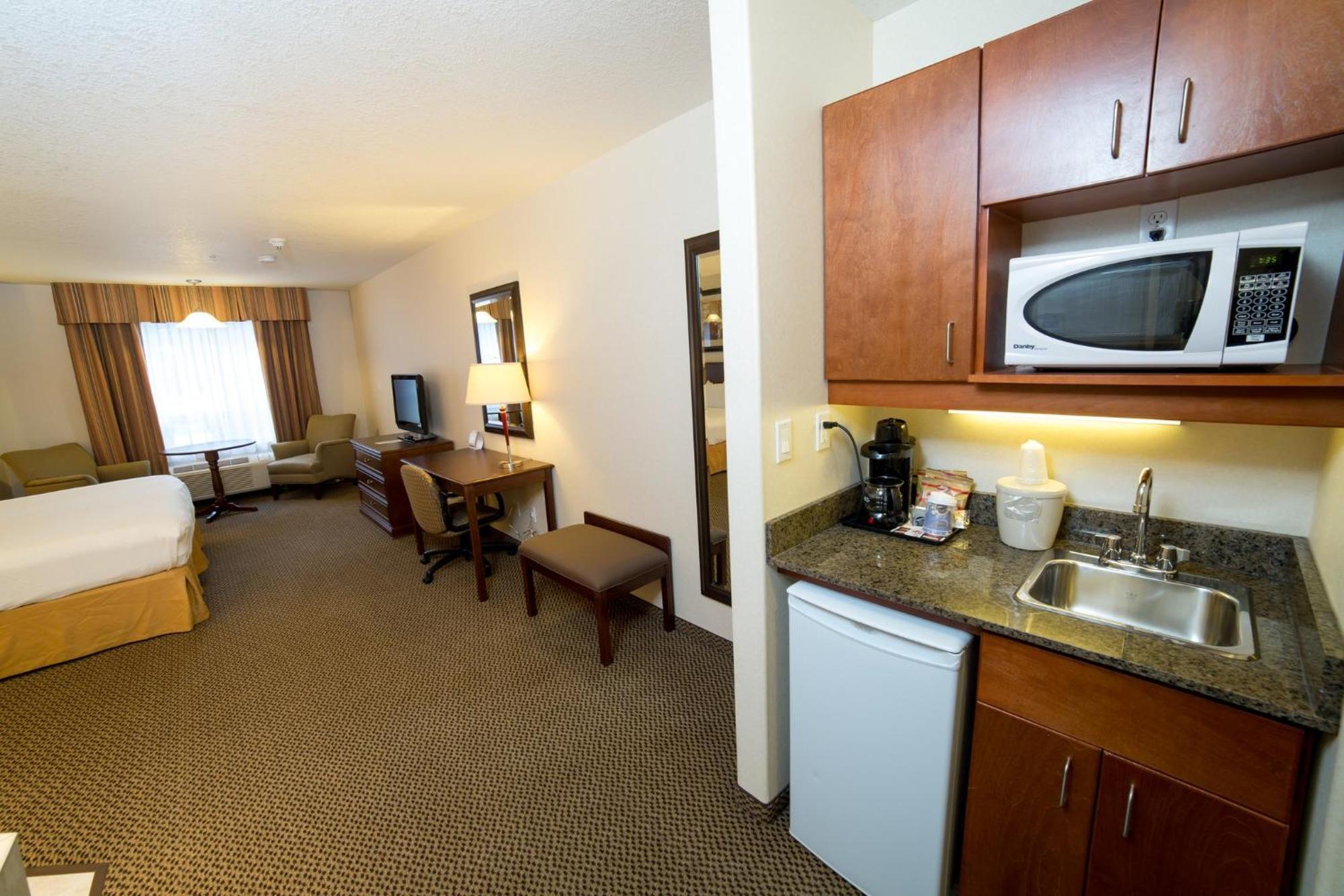 Holiday Inn Express Hotel & Suites - Slave Lake By Ihg Exteriér fotografie
