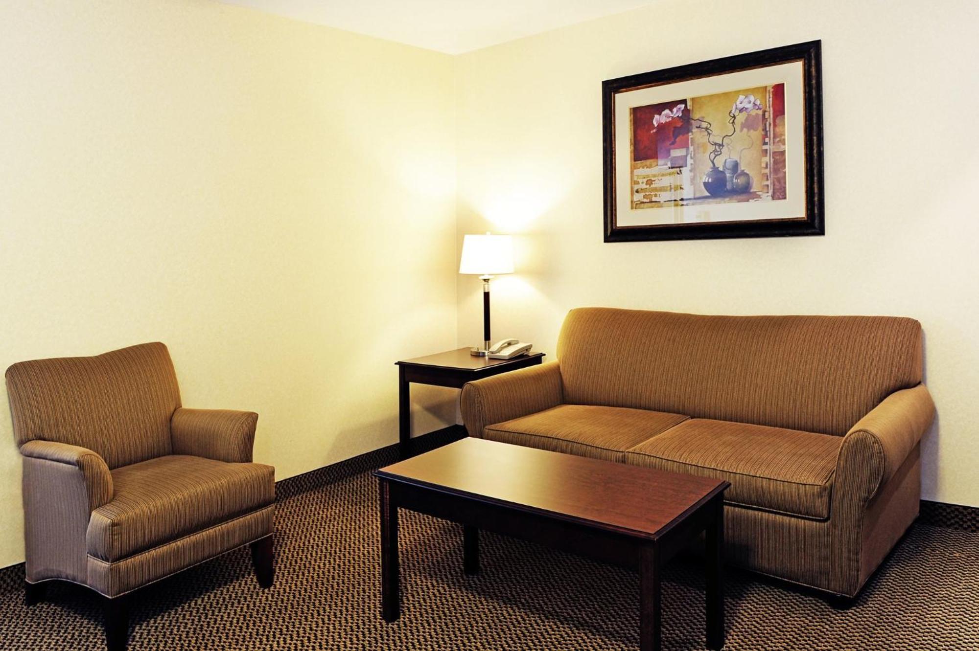 Holiday Inn Express Hotel & Suites - Slave Lake By Ihg Exteriér fotografie